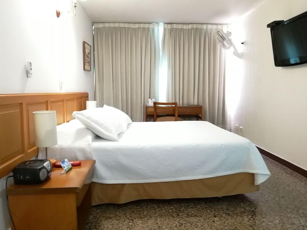 Hotel Villavicencio Plaza Exterior foto